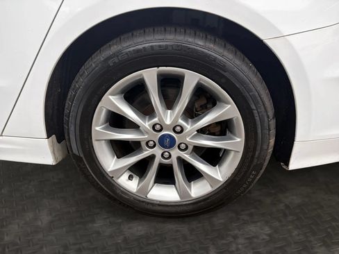 Used 2017 Ford Fusion SE w/ Fusion SE Technology Package FWD image 35