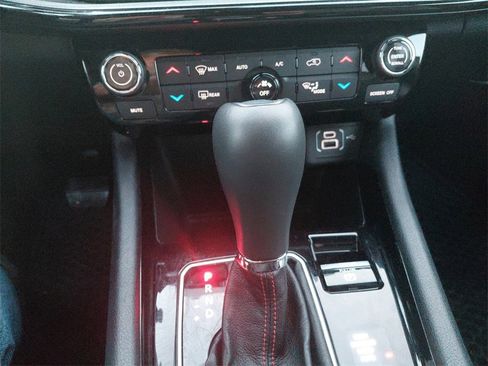 Used 2024 Jeep Compass Trailhawk w/ Trailhawk Convenience Group image 33