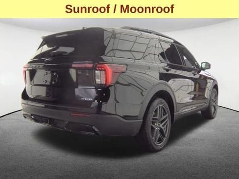 Used 2025 Ford Explorer ST-Line w/ Premium Package AWD/4WD image 5