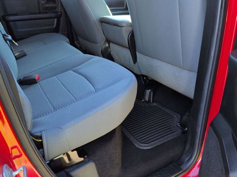 Used 2014 RAM 1500 Express image 17