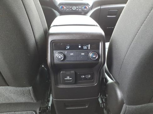 Certified 2023 GMC Acadia SLE w/ Driver Convenience Package image 25