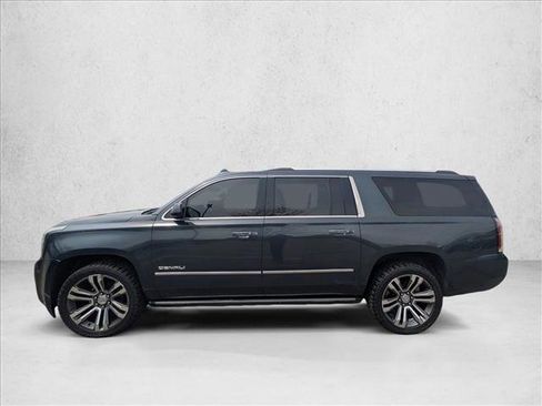 Used 2019 GMC Yukon XL Denali w/ Denali Ultimate Package AWD/4WD image 9