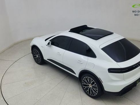 Used 2025 Porsche Macan Electric RWD image 83