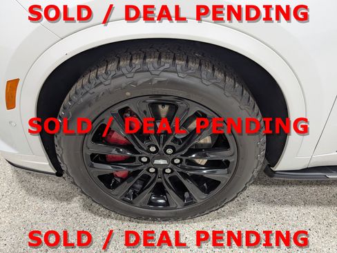 Used 2024 Cadillac XT6 Sport w/ LPO, ONYX Package AWD/4WD image 11