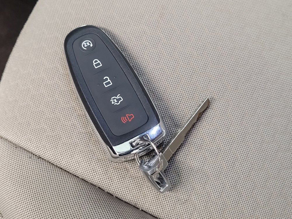 Used 2019 Ford Escape SE FWD image 32
