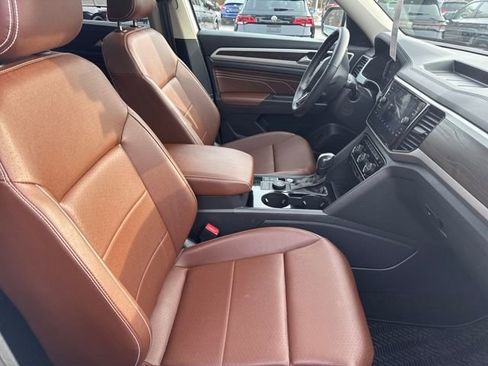 Certified 2023 Volkswagen Atlas SE w/ Panoramic Sunroof Package image 35