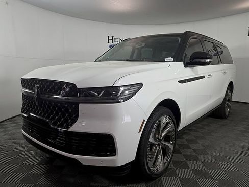 New 2026 Lincoln Navigator L Black Label w/ Black Label Special Edition AWD/4WD image 2