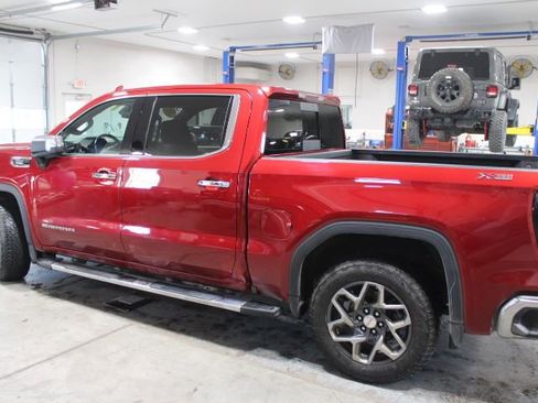 Used 2022 GMC Sierra 1500 SLT w/ SLT Premium Plus Package image 5