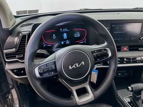 Used 2023 Kia Sportage LX image 14