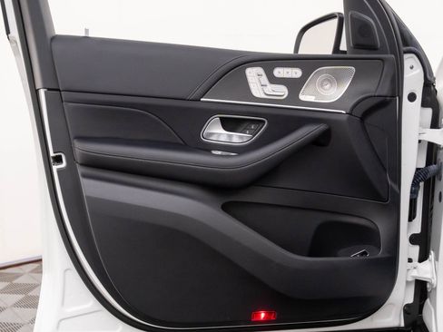 Used 2024 Mercedes-Benz GLE 350 4MATIC image 10