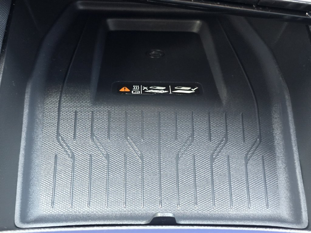 Used 2025 Chevrolet Equinox EV LT FWD image 24