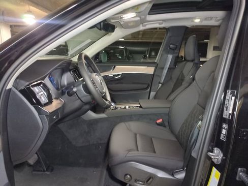 New 2026 Volvo XC90 B5 Plus w/ Protection Package AWD/4WD image 13