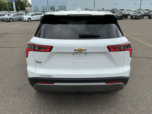 Used 2025 Chevrolet Equinox LT FWD image 6