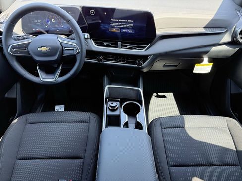 New 2026 Chevrolet Equinox LT w/ Safety and Technology Package FWD image 10