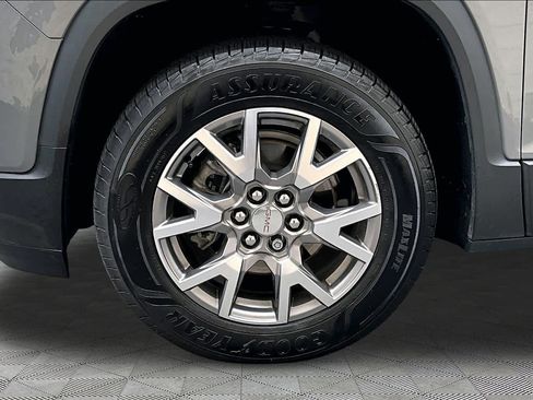 Used 2021 GMC Acadia SLT w/ LPO, Floor Liner Package FWD image 11