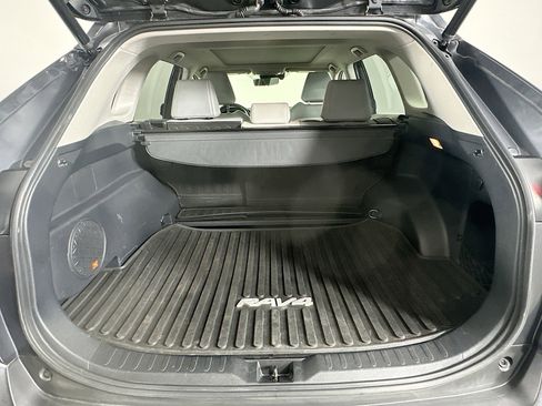 Used 2020 Toyota RAV4 Limited AWD/4WD image 30