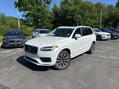 Used 2022 Volvo XC90 T6 Momentum AWD/4WD image 1