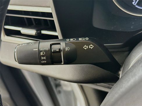 Used 2023 Mitsubishi Outlander SE FWD image 5