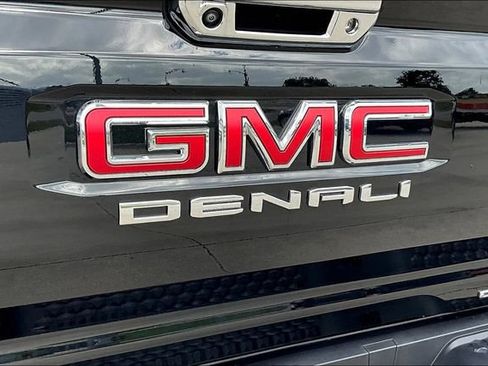 Used 2024 GMC Canyon Denali AWD/4WD image 25