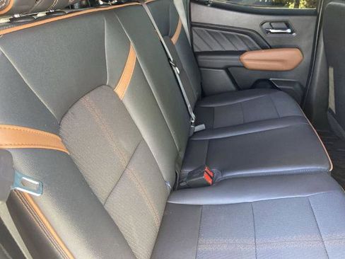 Used 2024 GMC Canyon AT4 image 22