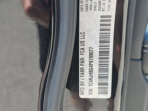 Used 2023 Jeep Grand Cherokee Limited image 35