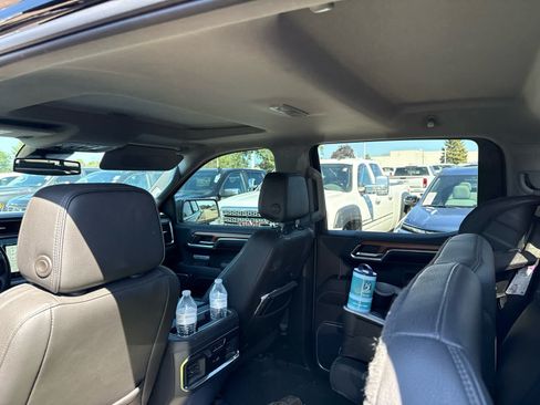 Used 2022 GMC Sierra 1500 Denali AWD/4WD image 8