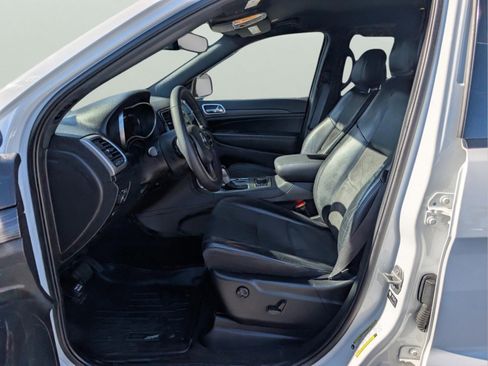 Used 2022 Jeep Grand Cherokee Laredo X image 28