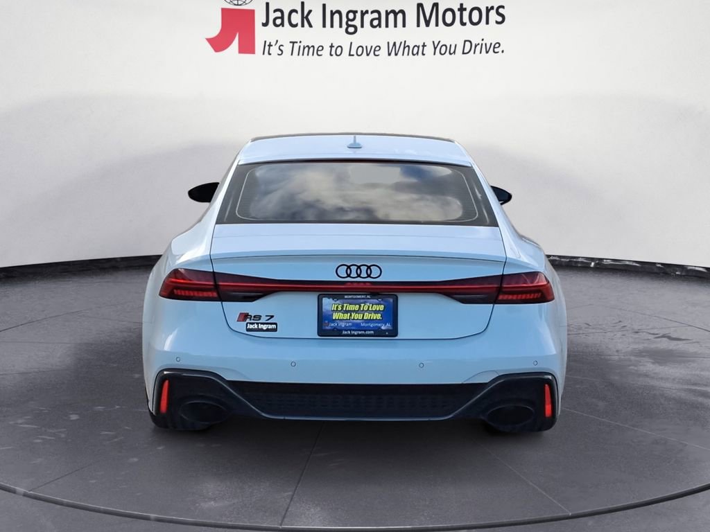 Used 2023 Audi RS 7 Sportback w/ Carbon Optic Package AWD/4WD image 4