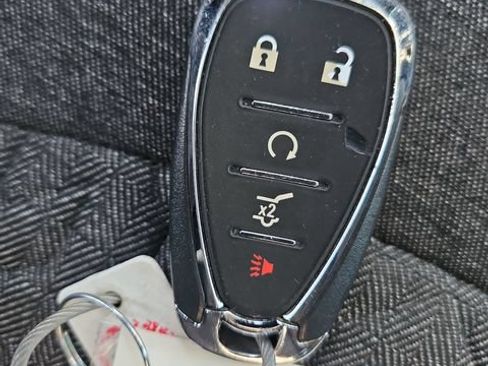 Used 2024 Chevrolet Equinox LT FWD image 28