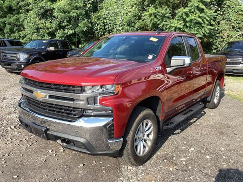 Used 2021 Chevrolet Silverado 1500 LT w/ Z71 Off-Road Package AWD/4WD image 2