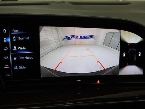 Used 2023 Cadillac Escalade Sport Platinum image 21