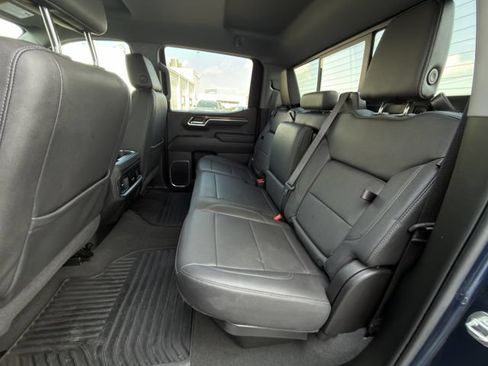 Used 2023 Chevrolet Silverado 1500 LT w/ Leather Package AWD/4WD image 31