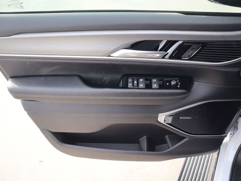 New 2026 Jeep Grand Wagoneer Limited AWD/4WD image 18