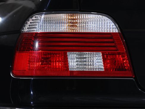 Used 2003 BMW M5 image 24