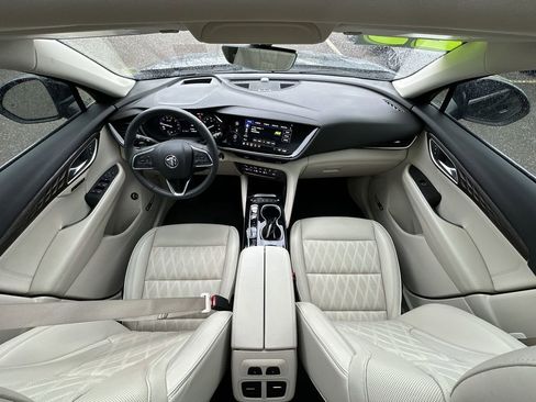 Used 2023 Buick Envision Avenir AWD/4WD image 18