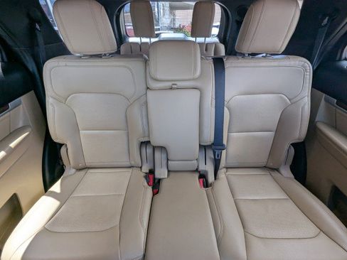 Used 2017 Ford Explorer Limited w/ Equipment Group 301A AWD/4WD image 21