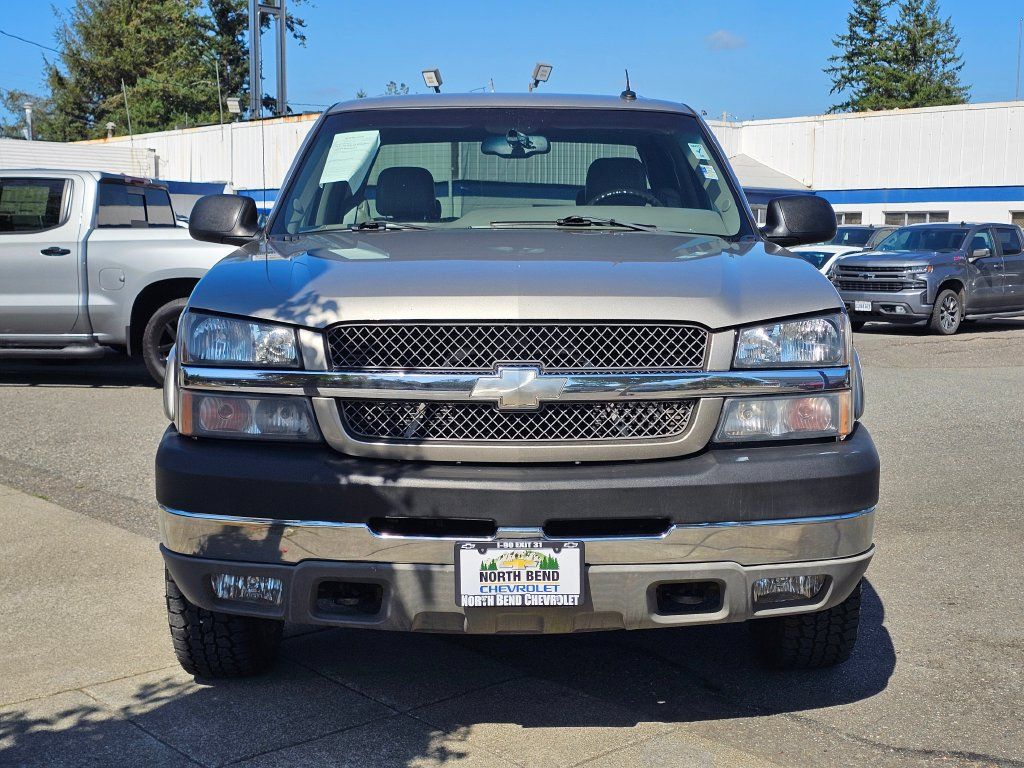 Used 2003 Chevrolet Silverado 2500 LT AWD/4WD image 2