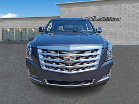 Used 2020 Cadillac Escalade Luxury w/ LPO, Radiant Package AWD/4WD image 7