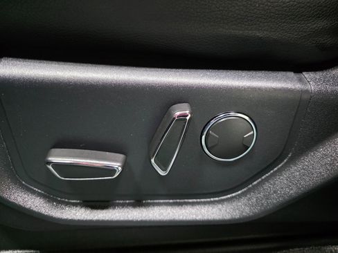 Used 2019 Ford Expedition XLT w/ Equipment Group 202A image 17