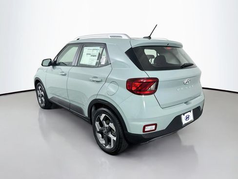 New 2026 Hyundai Venue SEL FWD image 7