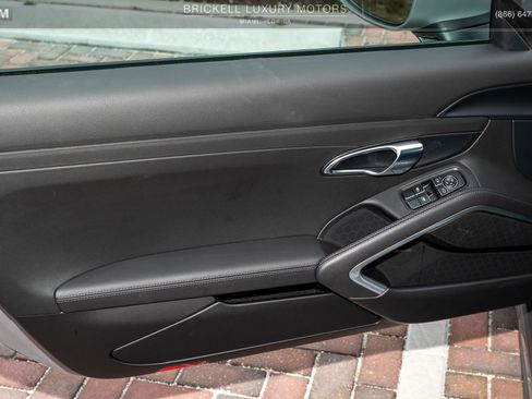 Used 2024 Porsche 718 Cayman image 16