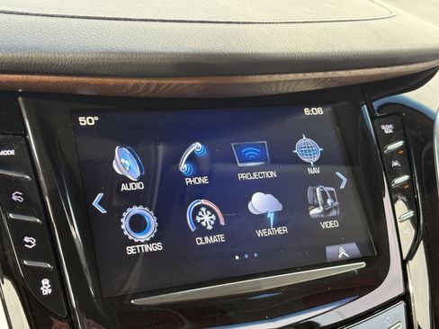 Used 2019 Cadillac Escalade Premium Luxury image 22