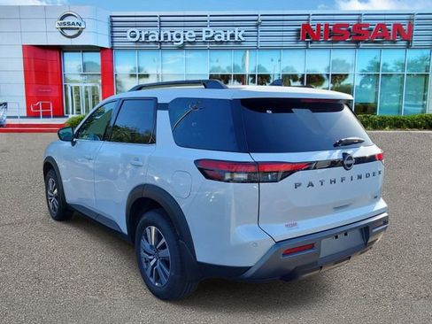 New 2026 Nissan Pathfinder SL FWD image 3
