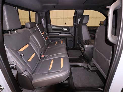 Used 2024 GMC Sierra 1500 AT4 w/ Technology Package AWD/4WD image 20