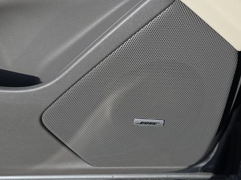Certified 2024 Cadillac XT6 Premium Luxury w/ LPO, Floor Liner Package AWD/4WD image 30