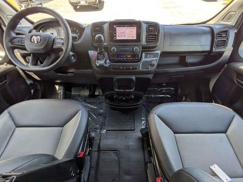 Used 2025 RAM ProMaster 2500 w/ Convenience Group image 14
