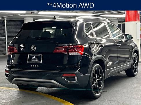 Used 2023 Volkswagen Taos SE w/ Panoramic Sunroof Package AWD/4WD image 6