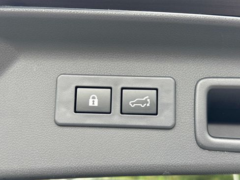Used 2025 Subaru Forester Limited AWD/4WD image 14