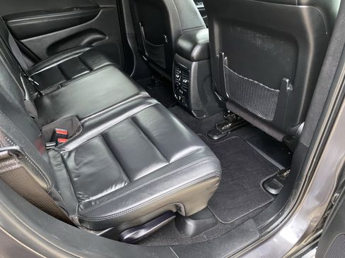 Used 2021 Jeep Grand Cherokee Limited image 4