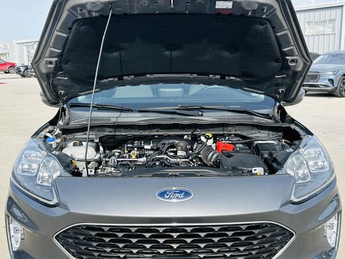 Used 2021 Ford Escape Titanium image 43